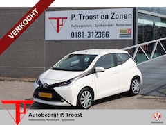 Toyota Aygo - 1.0 VVT-i x-play Dealeronderhouden Achteruitrijcamera/Airco/Bluetooth/Nederlandse auto
