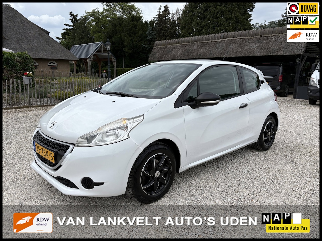 Peugeot 208 - 1.2 VTi Access Airco, Nieuwe Distributieriem, Rijklaar! - AutoWereld.nl