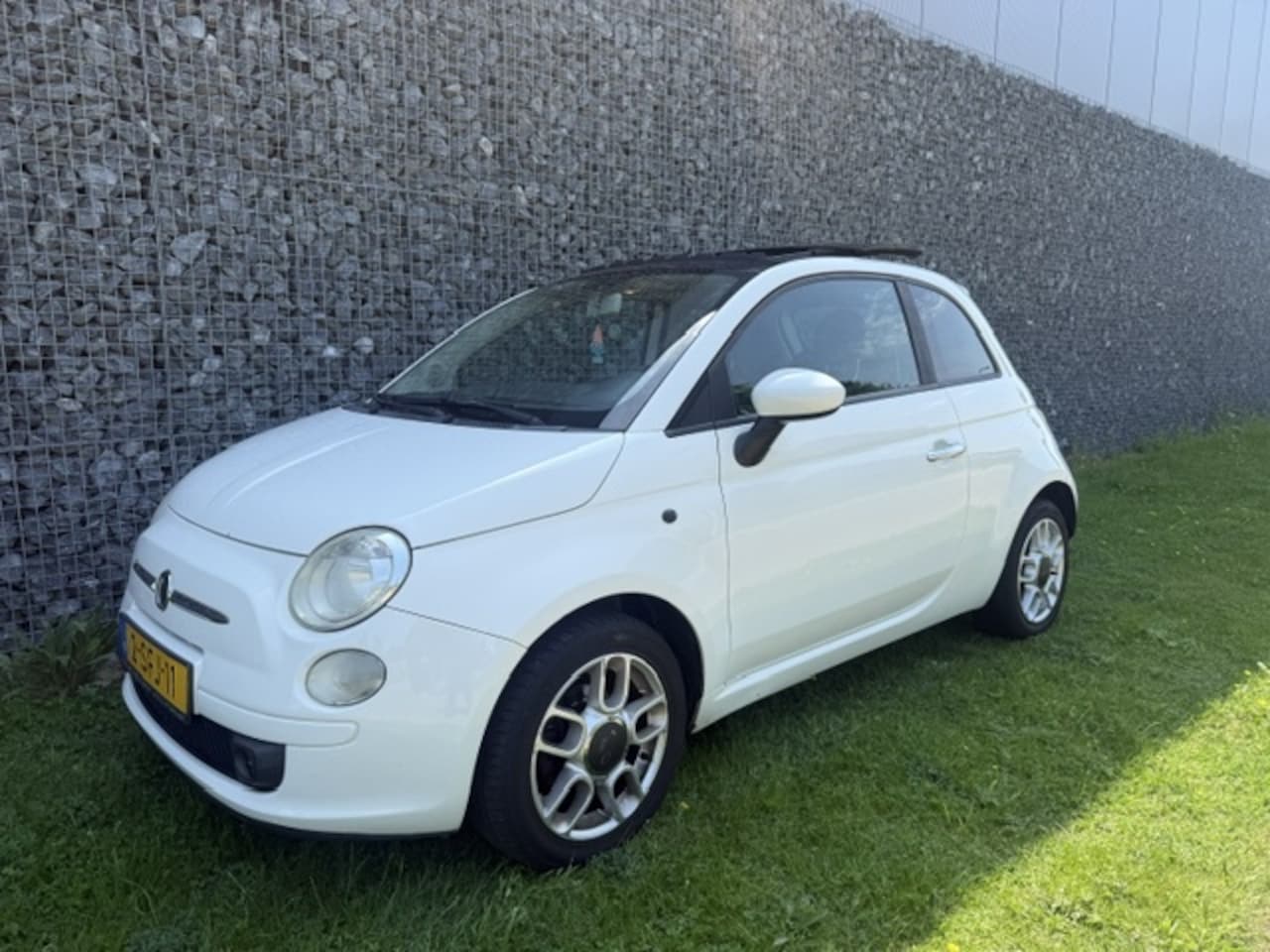 Fiat 500 - 1.2 Lounge Airco | Pano - AutoWereld.nl