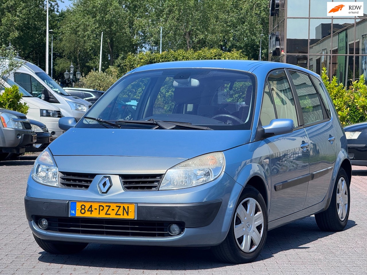 Renault Scénic - 1.6-16V | Automaat | Airco | Parkeersensoren | Trekhaak | Cruise Control | Elektriscche ra - AutoWereld.nl