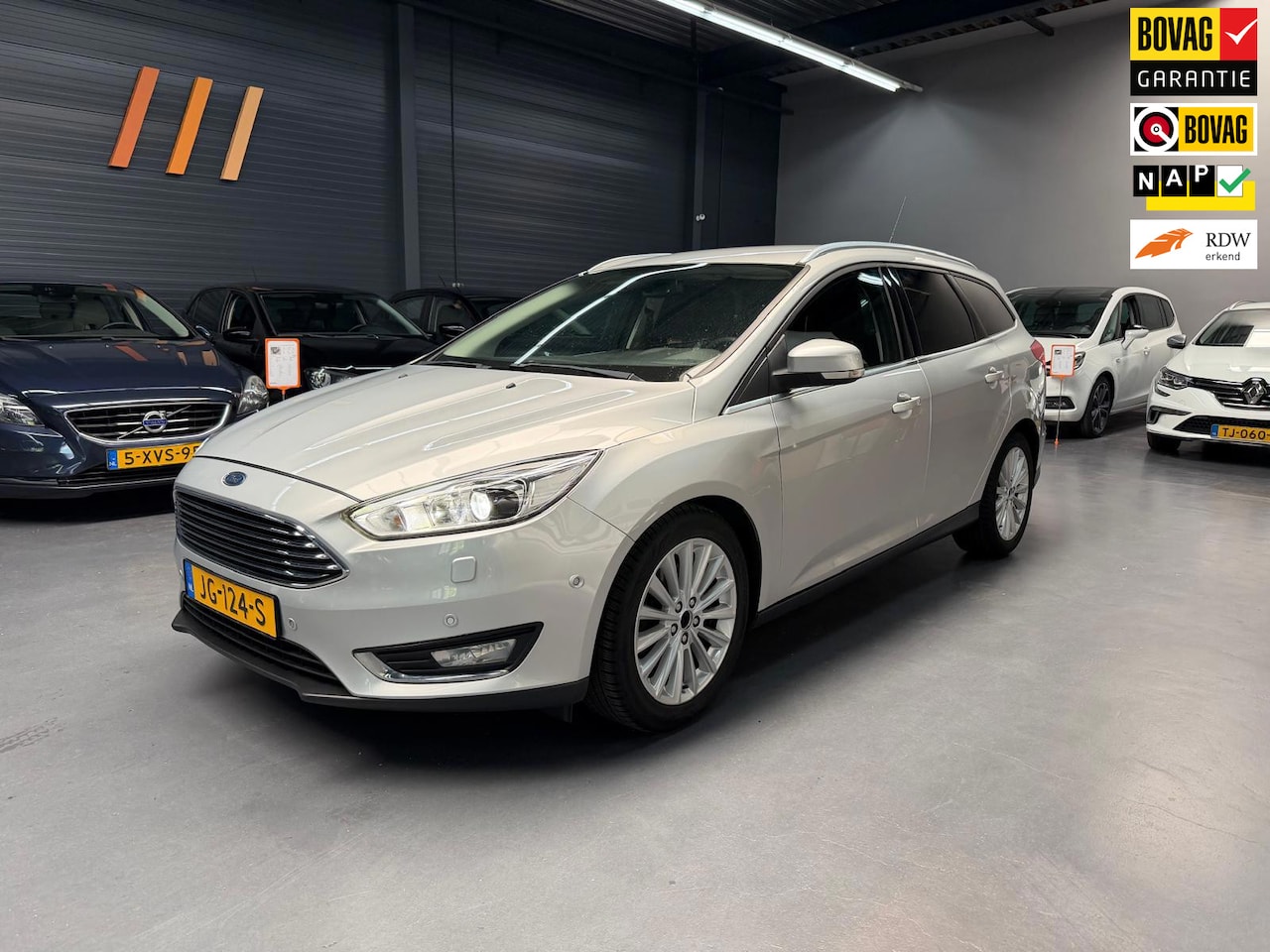 Ford Focus Wagon - 1.5 Titanium CAMERA KEYLESS LED AUTOPARK NAP NL AUTO - AutoWereld.nl
