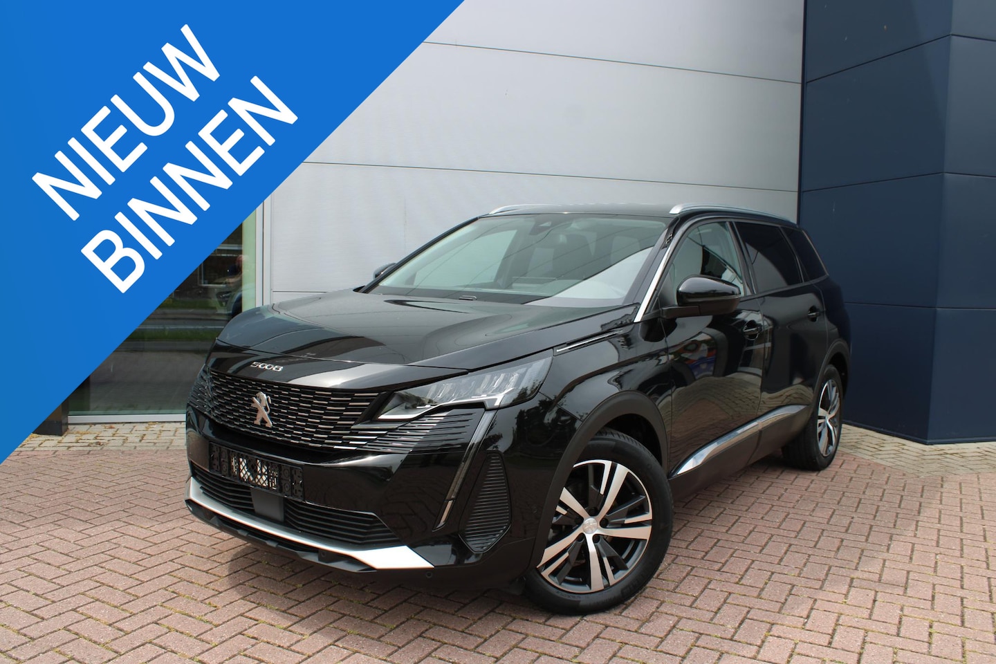 Peugeot 5008 - 1.2 PureTech 130pk Allure Pack 7-zits Airco Navi Camera Carplay 46.426km - AutoWereld.nl