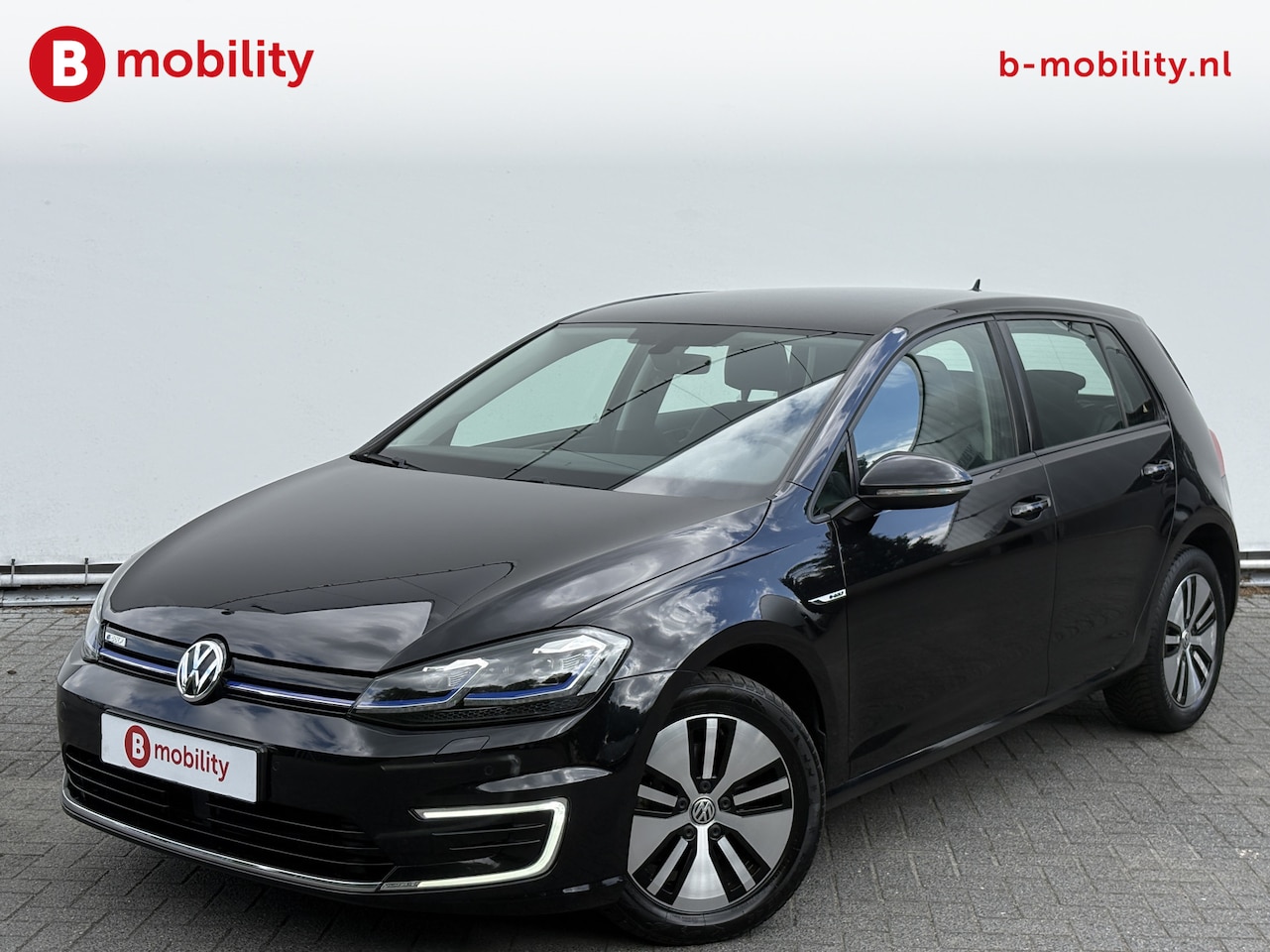 Volkswagen e-Golf - E Edition SOH 93% Adaptive Cruise Control Leer NL Auto | Stoelverwarming | Leer | PDC V+A - AutoWereld.nl