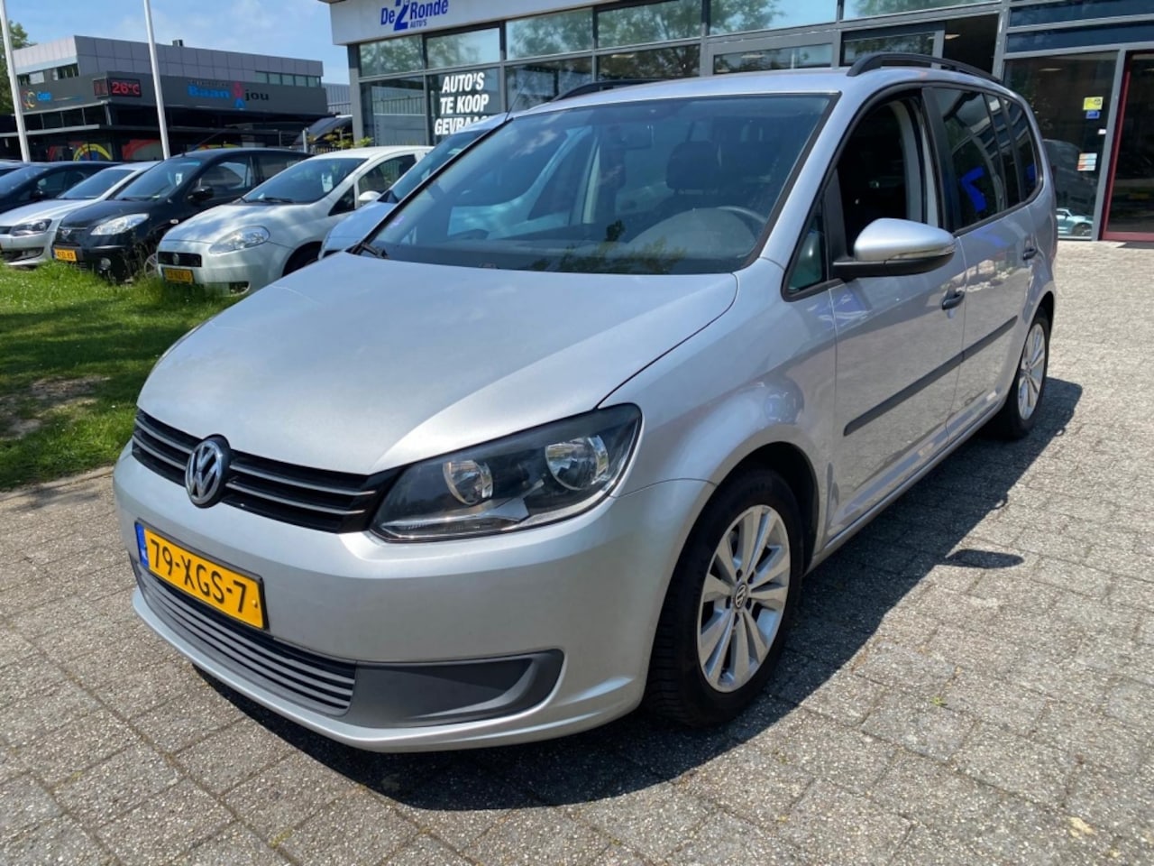 Volkswagen Touran - 1.2 TSI Trendl.BlueM APK 12-26 Dorpel schade BJ 2012 !!! - AutoWereld.nl