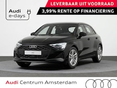 Audi A3 Sportback - Pro Line 40 TFSI e 204 pk | Afgevlakt sportstuur | Achteruitrijcamera | Dynamisch led verl