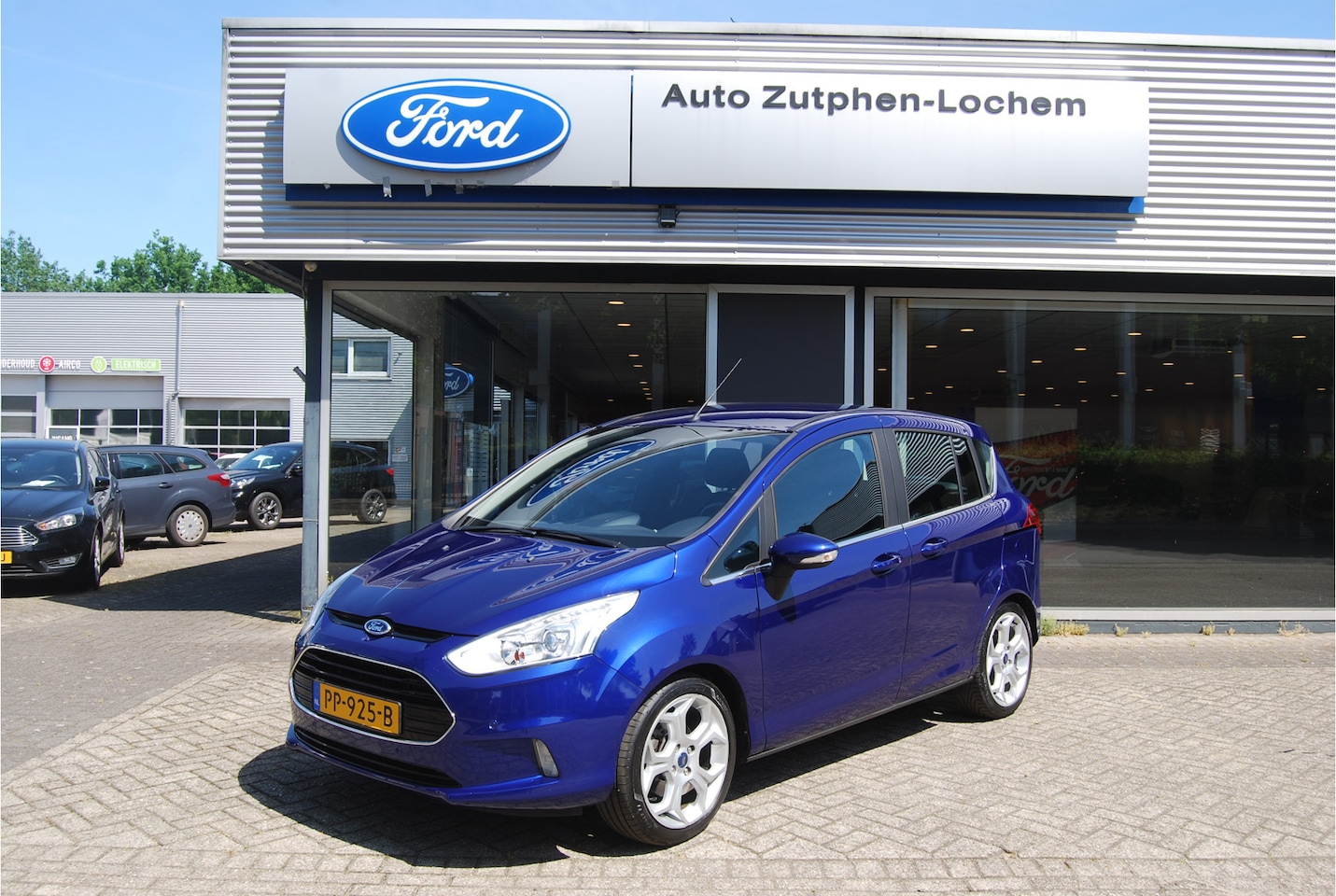 Ford B-Max - 1.0 EcoBoost Titanium 100PK | TREKHAAK | CLIMATE | CAMERA | NAVI | CRUISE | 1E EIGENAAR - AutoWereld.nl