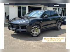 Porsche Cayenne - 3.0 E-Hybrid Platinum Edition | PANORAMADAK | TREKHAAK | BOSE | LUCHTVERING |