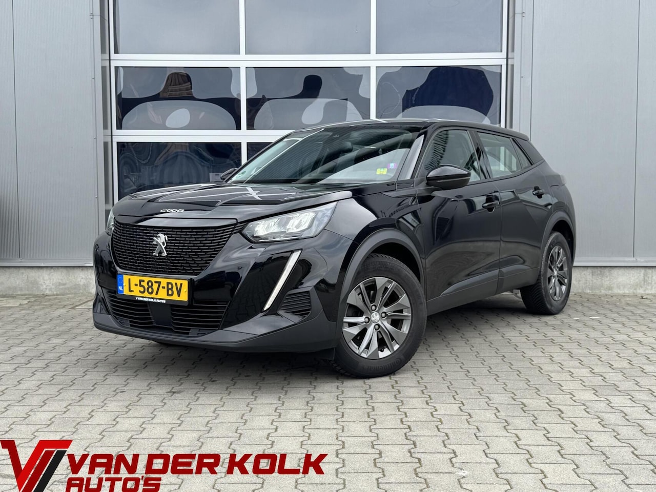 Peugeot 2008 - 1.2 PureTech Active | LED | Camera | CarPlay | Navigatie | Climate | Cruise | Trekhaak - AutoWereld.nl