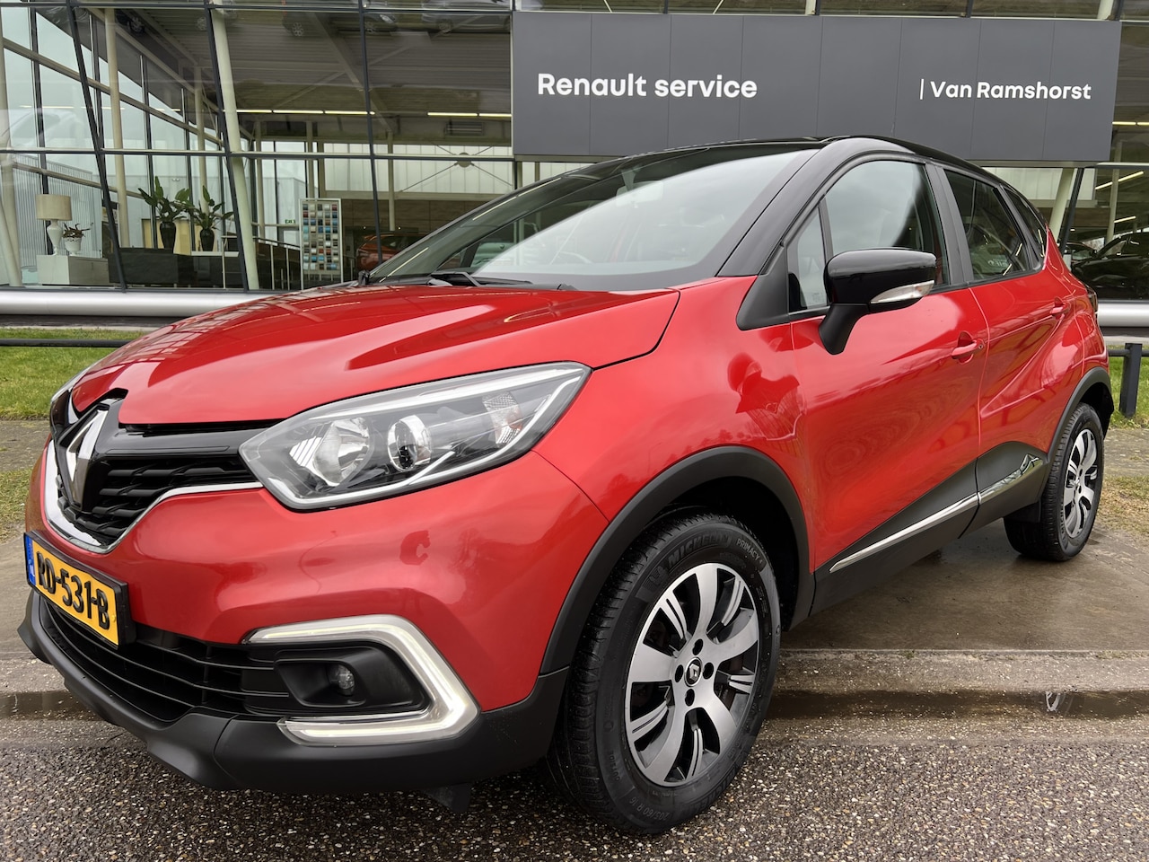 Renault Captur - 0.9 TCe / Trekhaak / Parkeersenoren. Achter / Keyless / Airco / Armsteun / LMV / - AutoWereld.nl