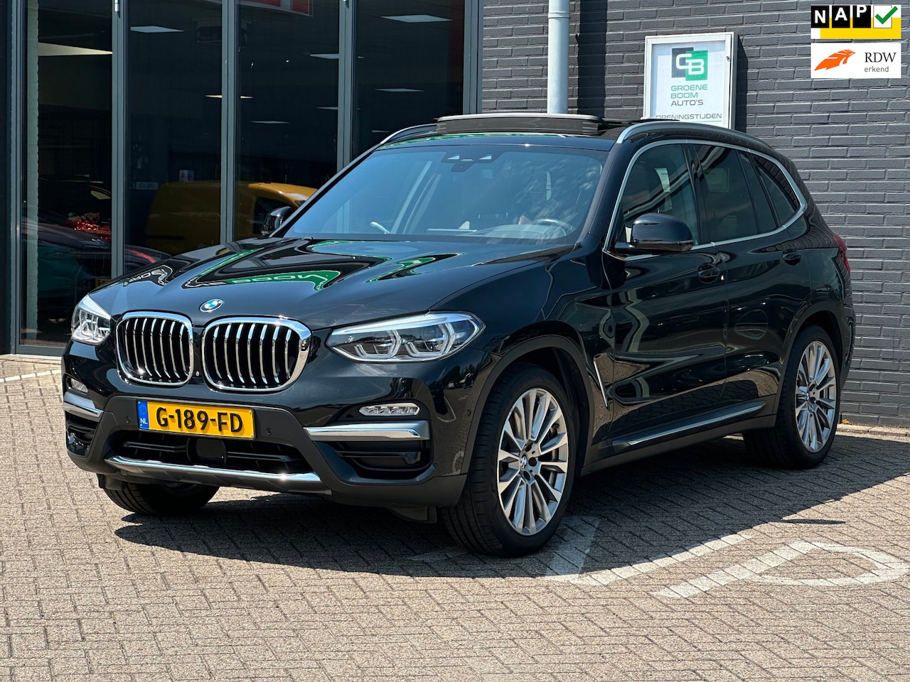 BMW X3 - XDrive20i High Executive Edition/PANO-DAK/CAMERA/NAVI/NL-AUTO NAP!! - AutoWereld.nl