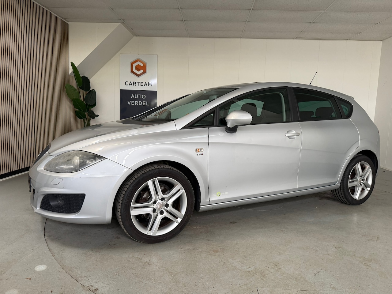 SEAT Leon - 1.2 TSI Ecomotive Businessline COPA 1.2 TSI Ecomotive Businessline COPA Airco, Navigatie, LMV - AutoWereld.nl