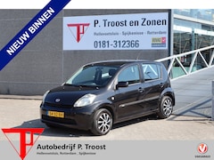 Daihatsu Sirion 2 - 1.0-12V Airco/Afneembare trekhaak/Radio/Elektrische ramen