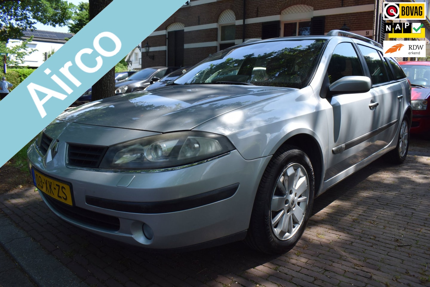 Renault Laguna Grand Tour - 1.6-16V Tech Line nieuwe 4 seizoenenbanden - AutoWereld.nl