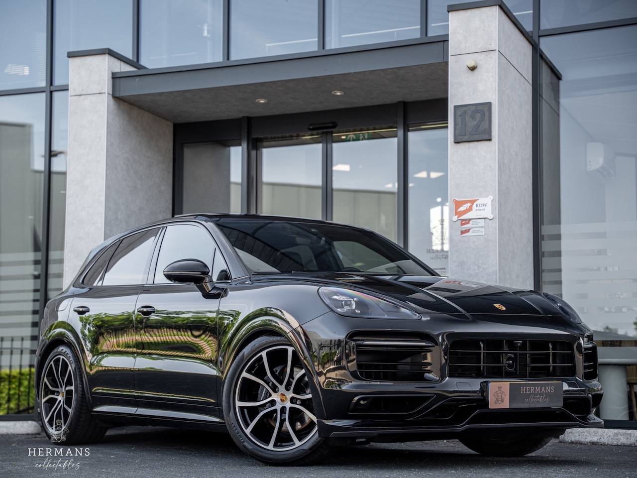 Porsche Cayenne - 3.0 E-Hybrid / 1st Owner / CLANCK / TECHART / 18-Way / Pano - AutoWereld.nl