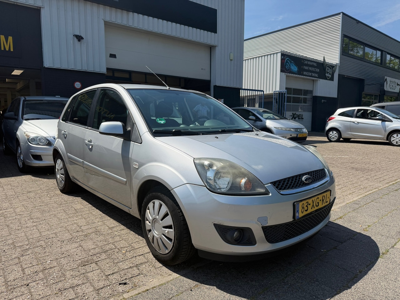 Ford Fiesta - 1.6-16V Futura 5 DEURS - AutoWereld.nl