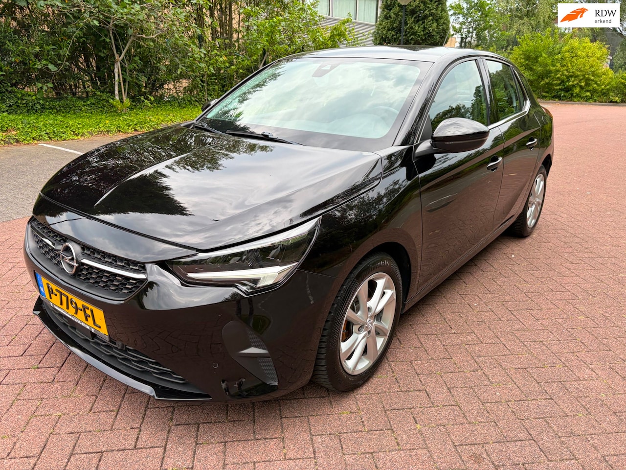 Opel Corsa - 1.2 GS Line / Virtueel Cockpit / Camera / Apple Carplay - AutoWereld.nl