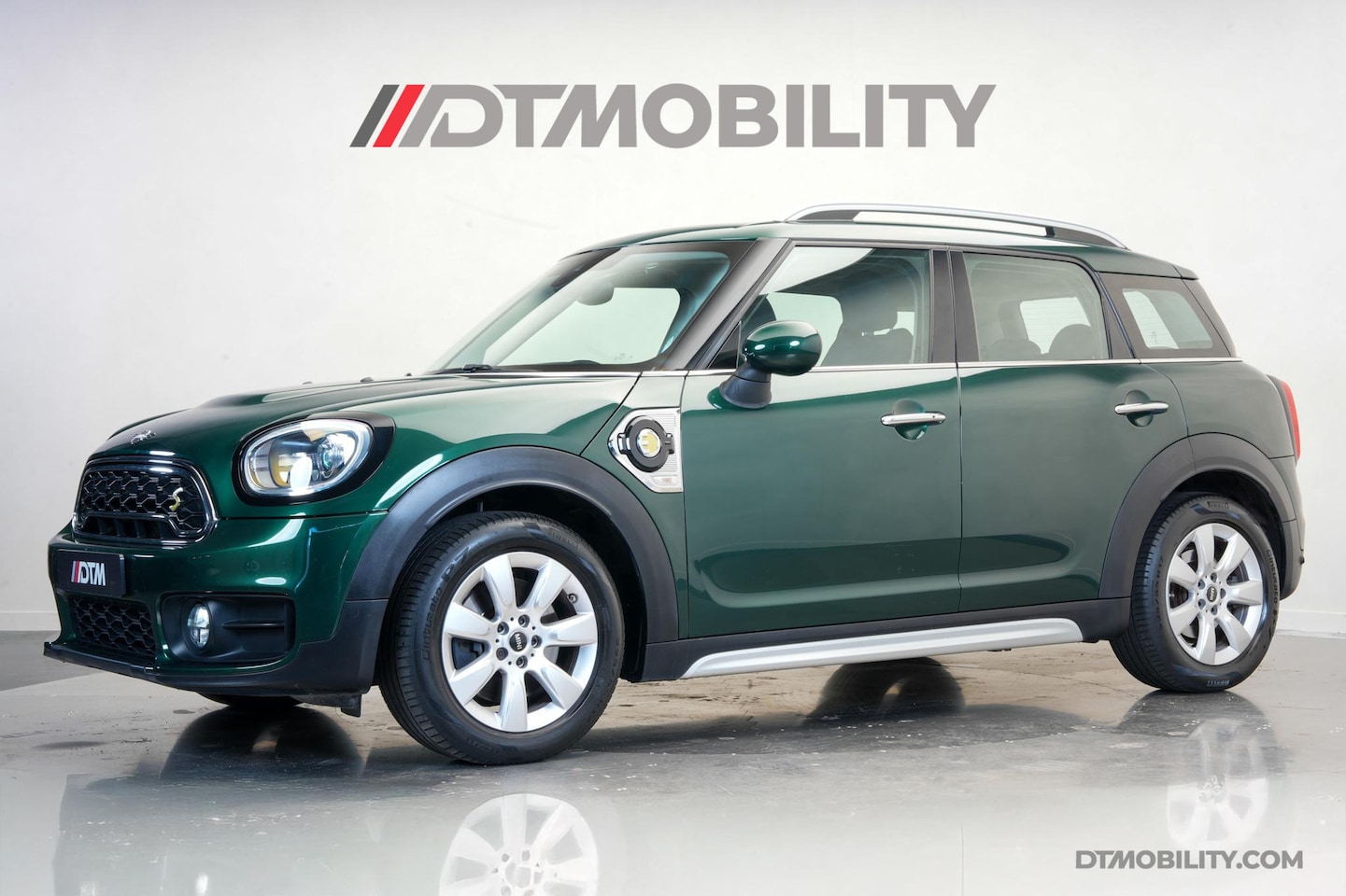 MINI Countryman - 1.5 Cooper S E ALL4 Sfeerverlichting | Keyless | British Racing Green - AutoWereld.nl