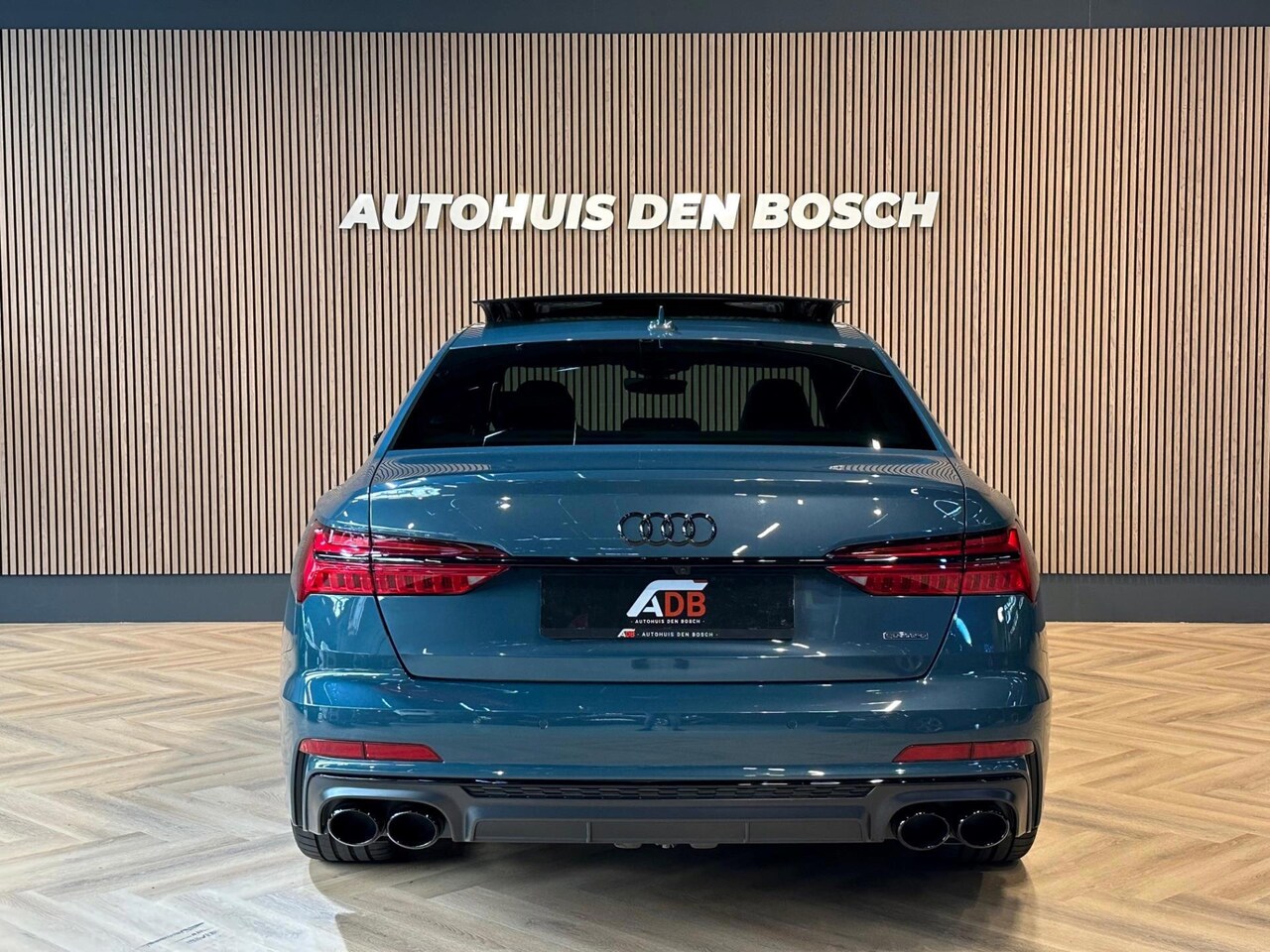 Audi A6 Limousine - 55 TFSI e Quattro S Line Competition 367PK - AutoWereld.nl