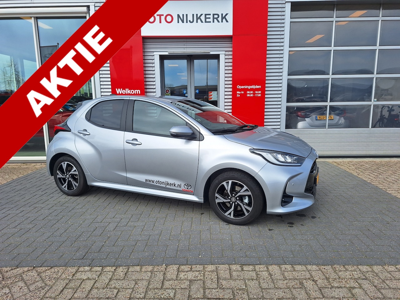 Toyota Yaris - 1.5 Hybrid 115 Dynamic met Comfort Pack**Zomeraanbieding!! gratis trekhaak** - AutoWereld.nl