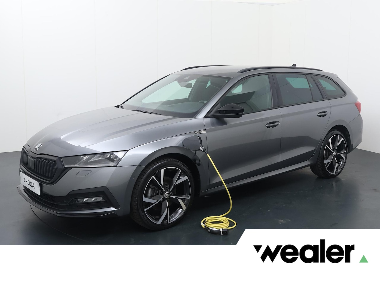 Skoda Octavia Combi - 1.4 TSI iV PHEV Sportline Business | 204 PK | Automaat | 19" LM velgen | Head-up display | - AutoWereld.nl