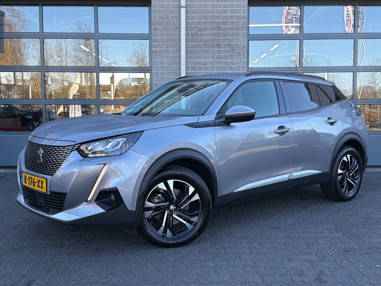 Peugeot e-2008 - EV Blue Lease Allure 50 kWh | SOH 89%| - AutoWereld.nl