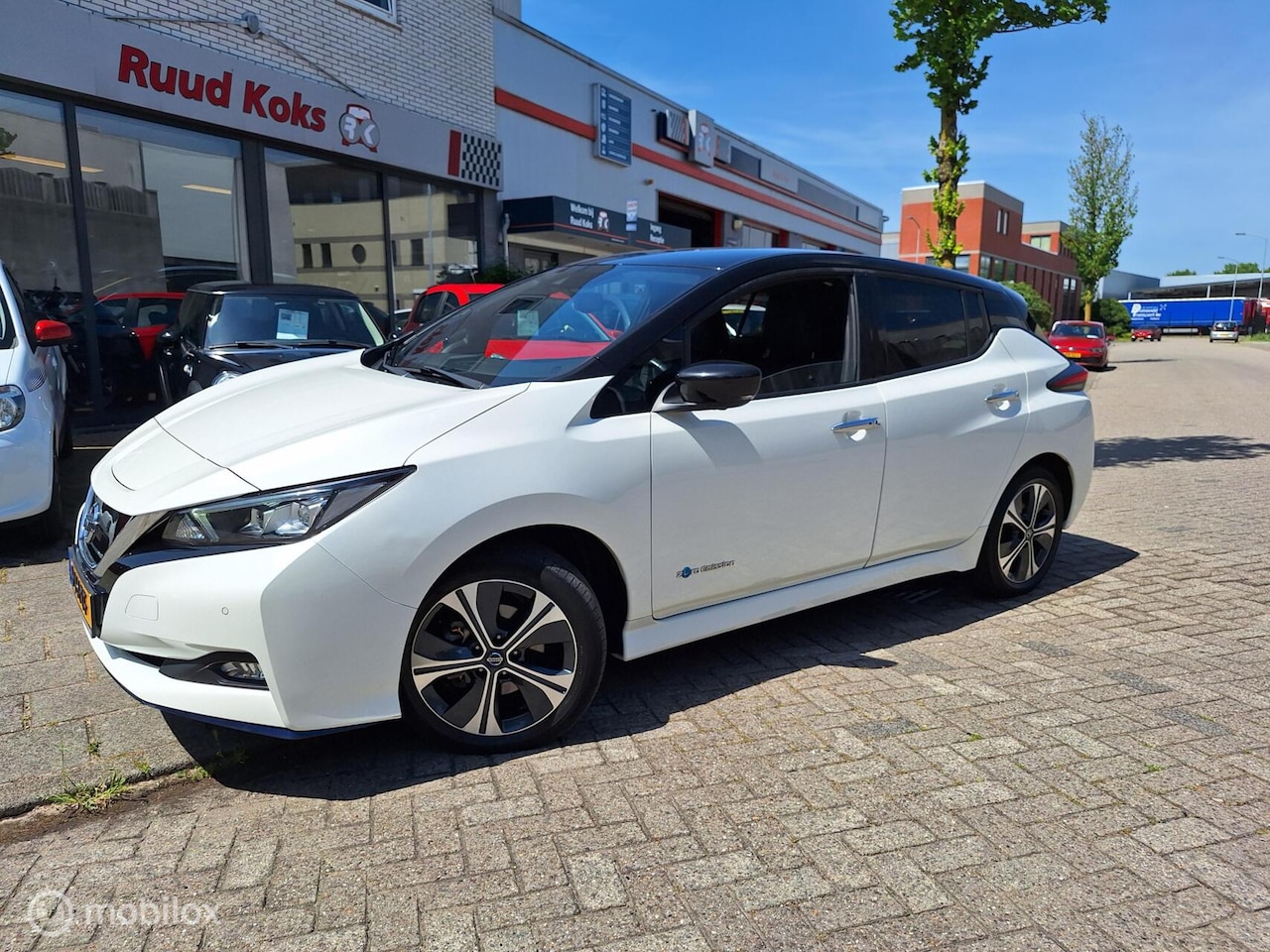 Nissan LEAF - e+ Tekna 62 kWh E+ TEKNA 62 kWh - AutoWereld.nl