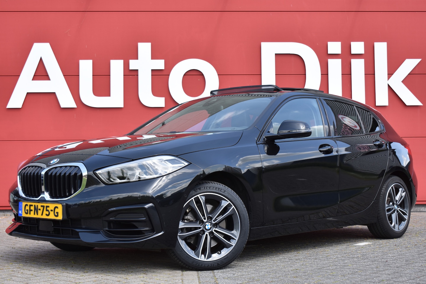 BMW 1-serie - 116i LED | Virtual Cockpit | Pano | Sportstoelen | Navi | Clima | Cruise | PDC V+A | LMV - AutoWereld.nl