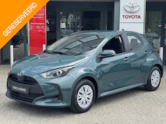 Toyota Yaris - 1.5 Hybrid 115 COMFORT NIEUW VOORRAADVOORDEEL NU €24.695 NORMAAL €27.980 CAMERA CLIMA AD-C