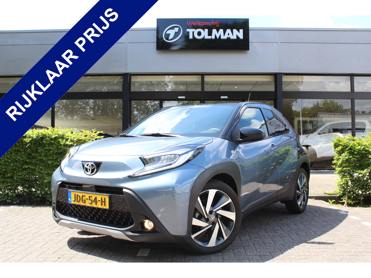 Toyota Aygo X - 1.0 VVT-i S-CVT Premium | Rijklaar | 'Trekhaak' | Keyless | LED | Half-leder | Stoelverw. - AutoWereld.nl