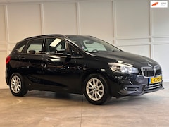BMW 2-serie Active Tourer - 218i / 2019 / Airco / Cruise / Trekhaak