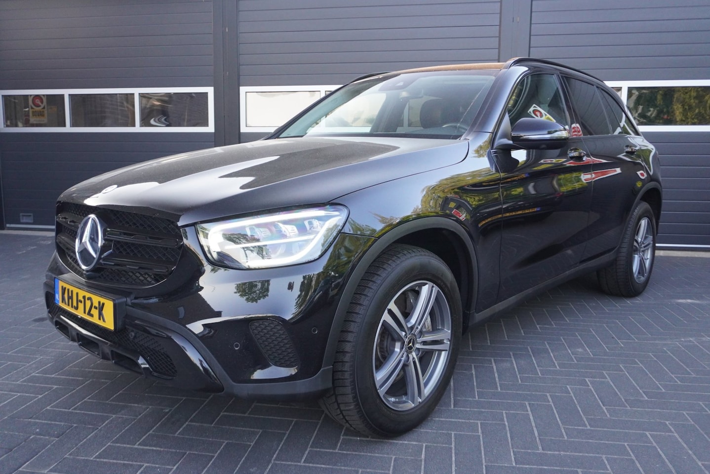 Mercedes-Benz GLC-klasse - 300e 4MATIC Aut/Elek/Pano.dak/Cruise/Climate Control/Camera/Carplay/Navi/Park.sensoren - AutoWereld.nl