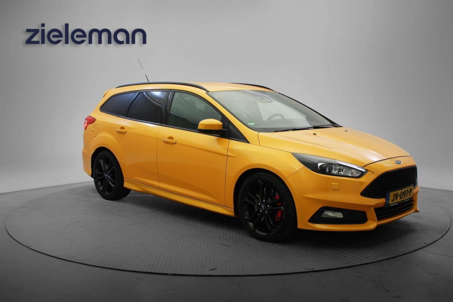 Ford Focus Wagon - 2.0 TDCI ST Automaat 185 PK - Camera, Cruise, Sportstoelen, Stoelverw. - AutoWereld.nl