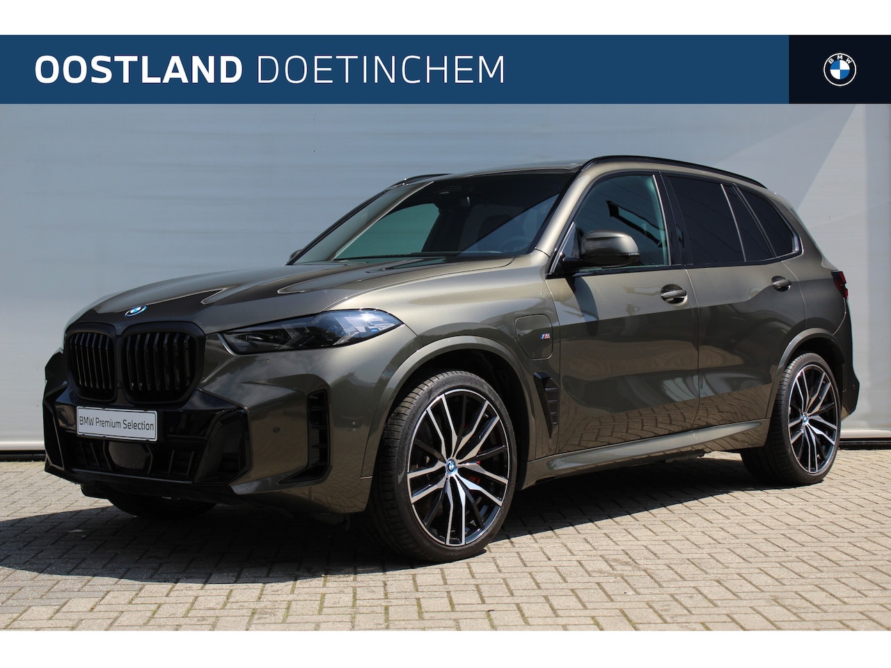BMW X5 - xDrive50e M Sport Automaat / Trekhaak / Panoramadak / Comfortstoelen / Comfort Access / Ha - AutoWereld.nl