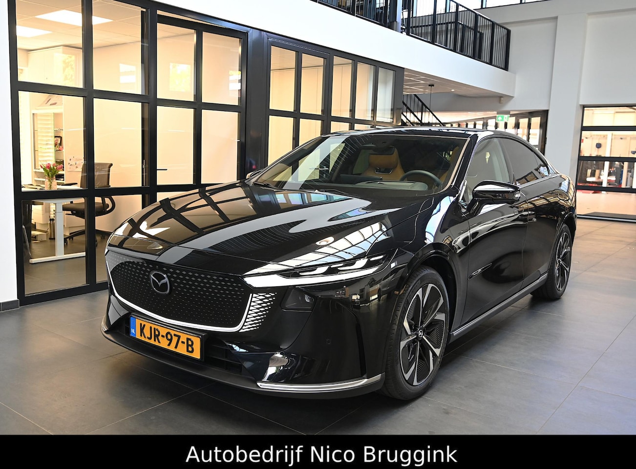 Mazda 6e - Takumi Plus Business Long Range 80 kWh *Dealeronderhouden* *BTW* All-in prijs* - AutoWereld.nl