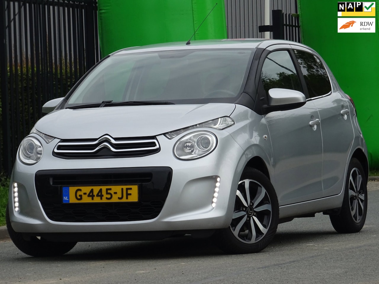 Citroën C1 - 1.0 VTi Shine 78DKM/NAP/CARPLAY/CAMERA/APK 5-2028 - AutoWereld.nl
