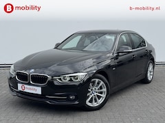 BMW 3-serie - 320i High Executive Sportline Apple CarPlay 40.000KM NL Auto | LED | Leer | Sportstoelen |