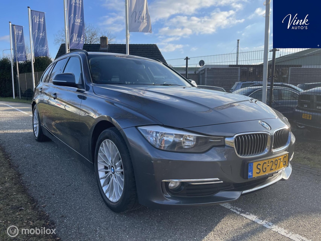 BMW 3-serie Touring - 318d | Luxury | NAV | Trekhaak | Cruise Control - AutoWereld.nl
