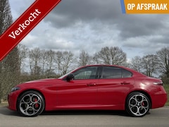 Alfa Romeo Giulia - 2.0t Q4 Competizione, My24, Squadra, Top