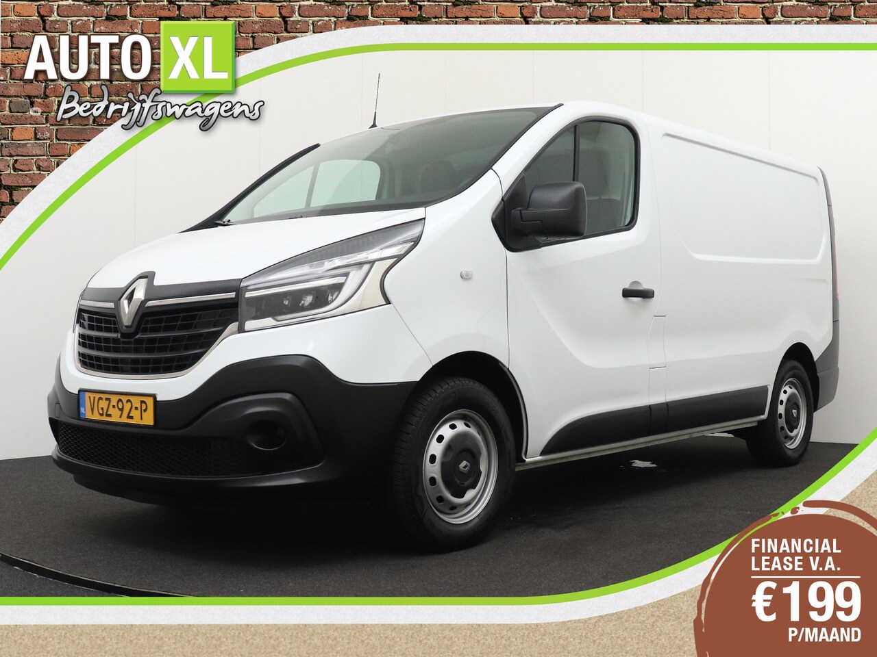 Renault Trafic - 2.0 120 PK dCi Comfort Navi Betimmering Trekhaak Cruise - AutoWereld.nl
