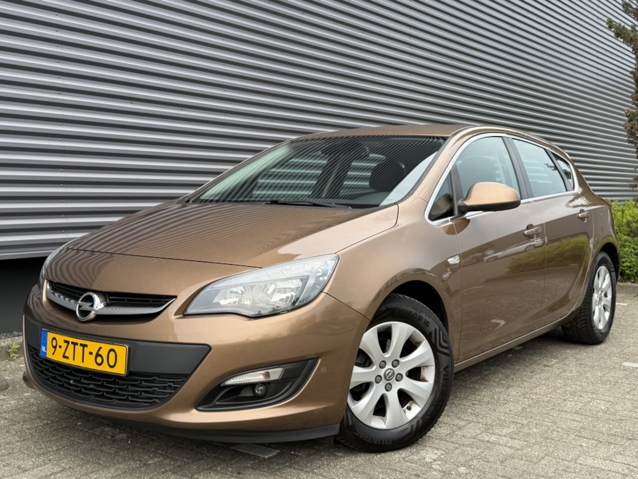 Opel Astra - 1.4 120PK Turbo Sport+ / *NAP* / Airco / Cruise / 2015 - AutoWereld.nl