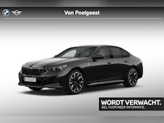 BMW i5 - eDrive40 M Sport Pro 20 Inch / Stuur & Stoelverwarming voor + achter / Stoelventilatie / A