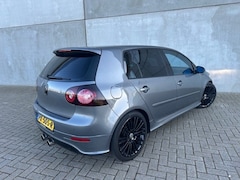 Volkswagen Golf - 3.2 R32