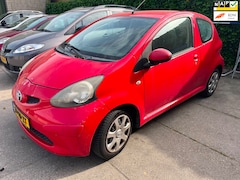 Toyota Aygo - 1.0-12V |GOED LEZEN|