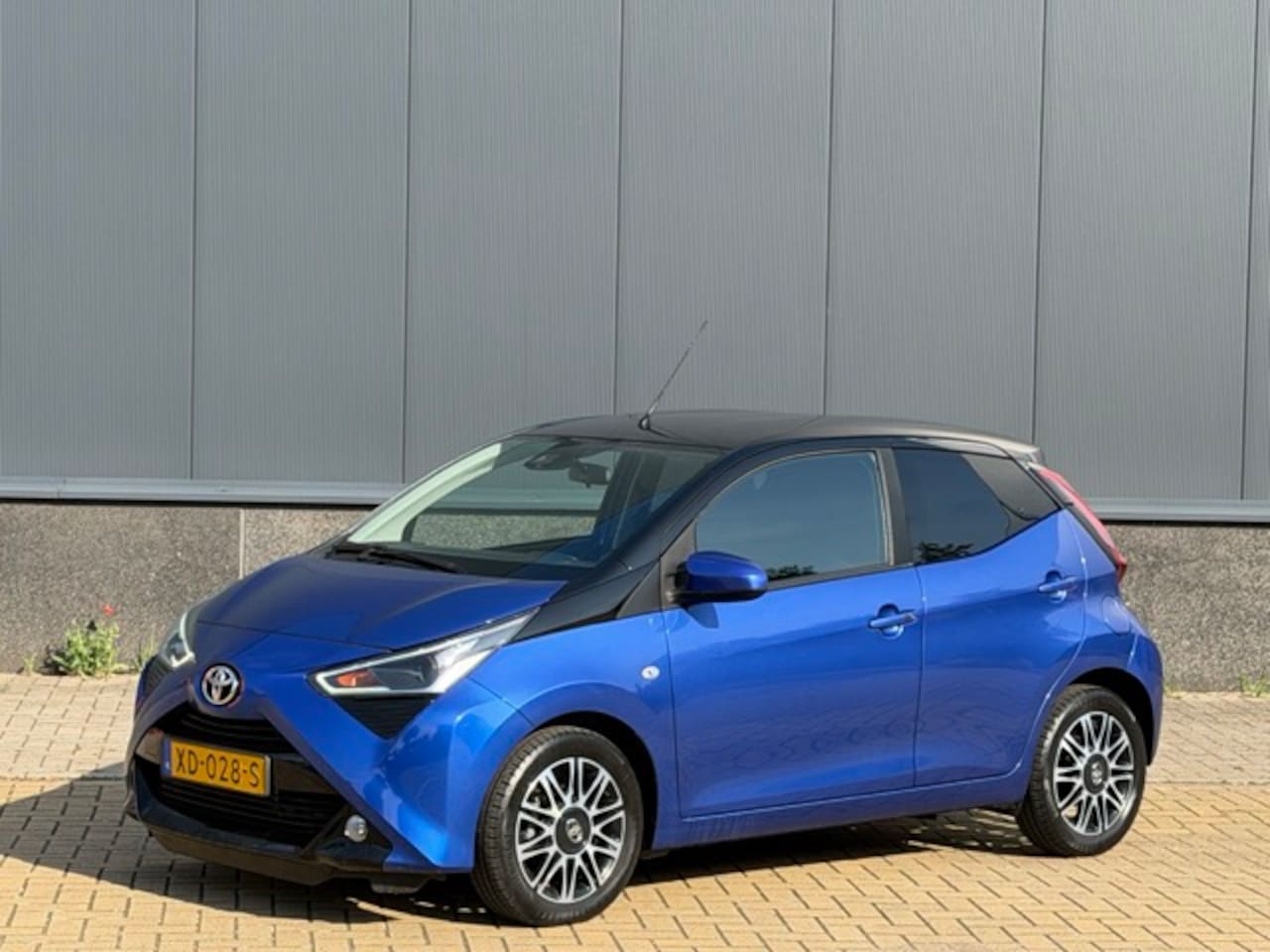 Toyota Aygo - 1.0 VVT-i x-clusiv 1.0 VVT-i x-clusiv - AutoWereld.nl