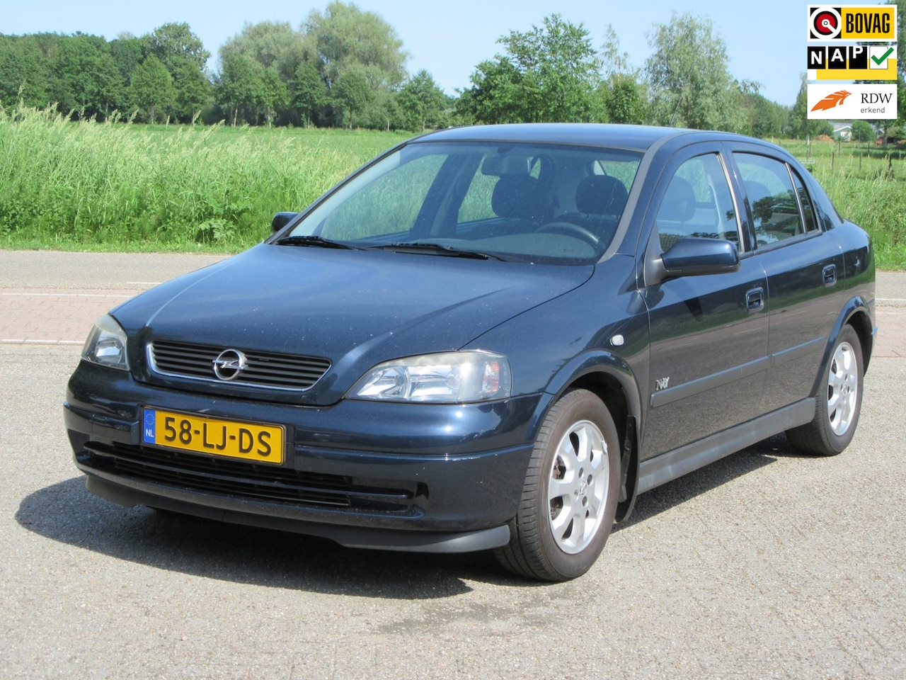 Opel Astra - 1.6 Njoy + Trekhaak - AutoWereld.nl