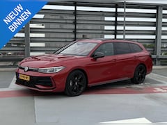 Volkswagen Passat Variant - 1.5 eTSI R-LINE BUSINESS I WINTERPAKKET I SCHUIF/KANTELDAK I 360° CAMERA I GROOT SCHERM
