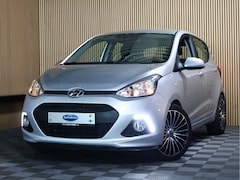 Hyundai i10 - 1.0i Comfort 5p. AUTOM CLIMATRONIC BT STOELVERWARMING 2016