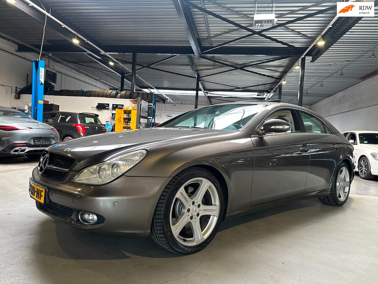 Mercedes-Benz CLS-klasse - Mercedes-Benz CLS-klasse 350/Schuifdak/Dealer onderhouden - AutoWereld.nl