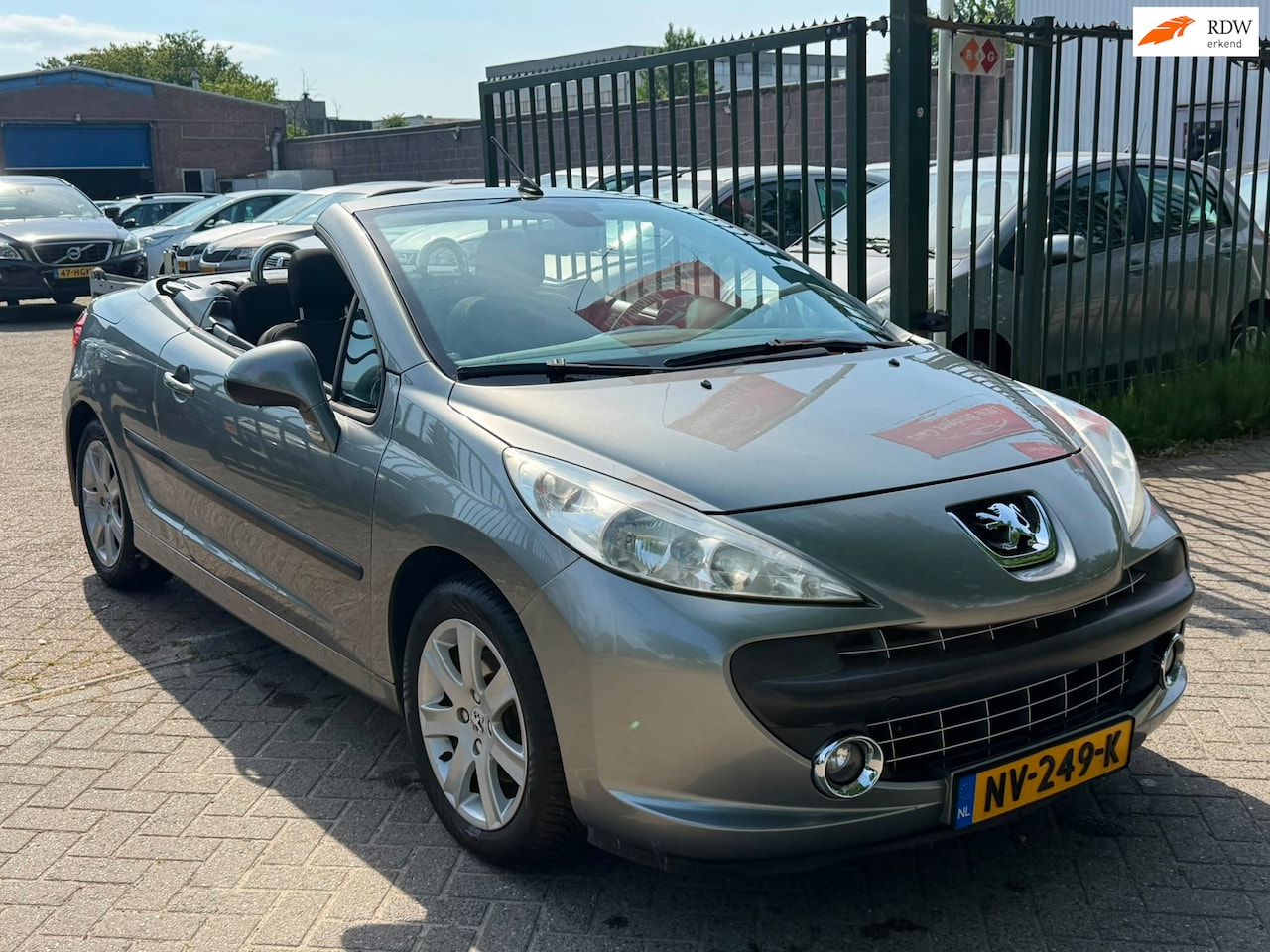 Peugeot 207 CC - 1.6 VTi Cabriolet airco elektrische ramen cv op afs - AutoWereld.nl