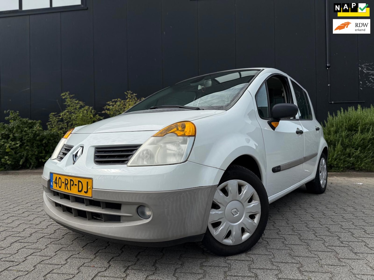 Renault Modus - 1.6-16V Authentique Luxe 1.6-16V Authentique Luxe - AutoWereld.nl
